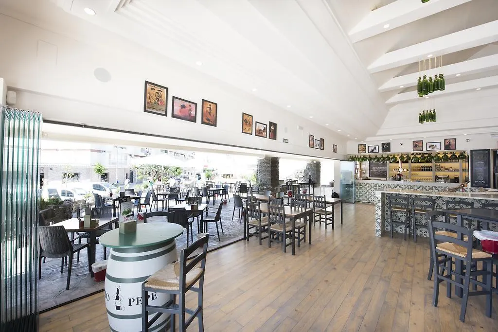 Hotel Toboso Chaparil Nerja 3*,